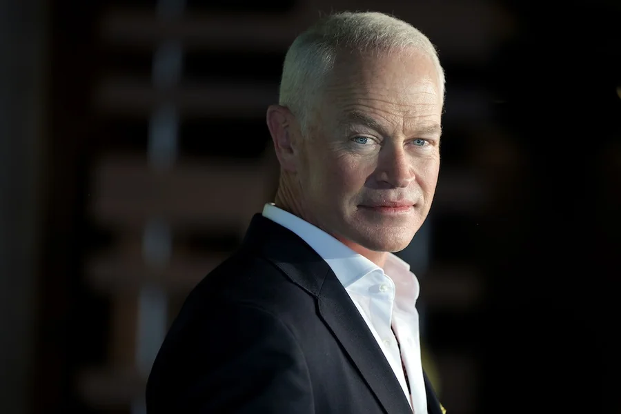 Neal Mcdonough Height